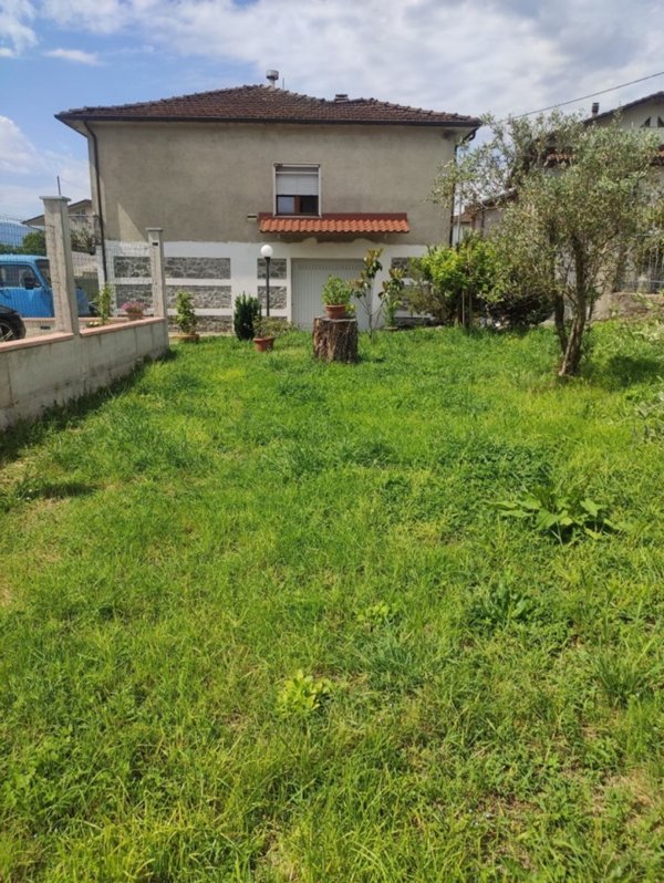 casa indipendente in vendita a Licciana Nardi