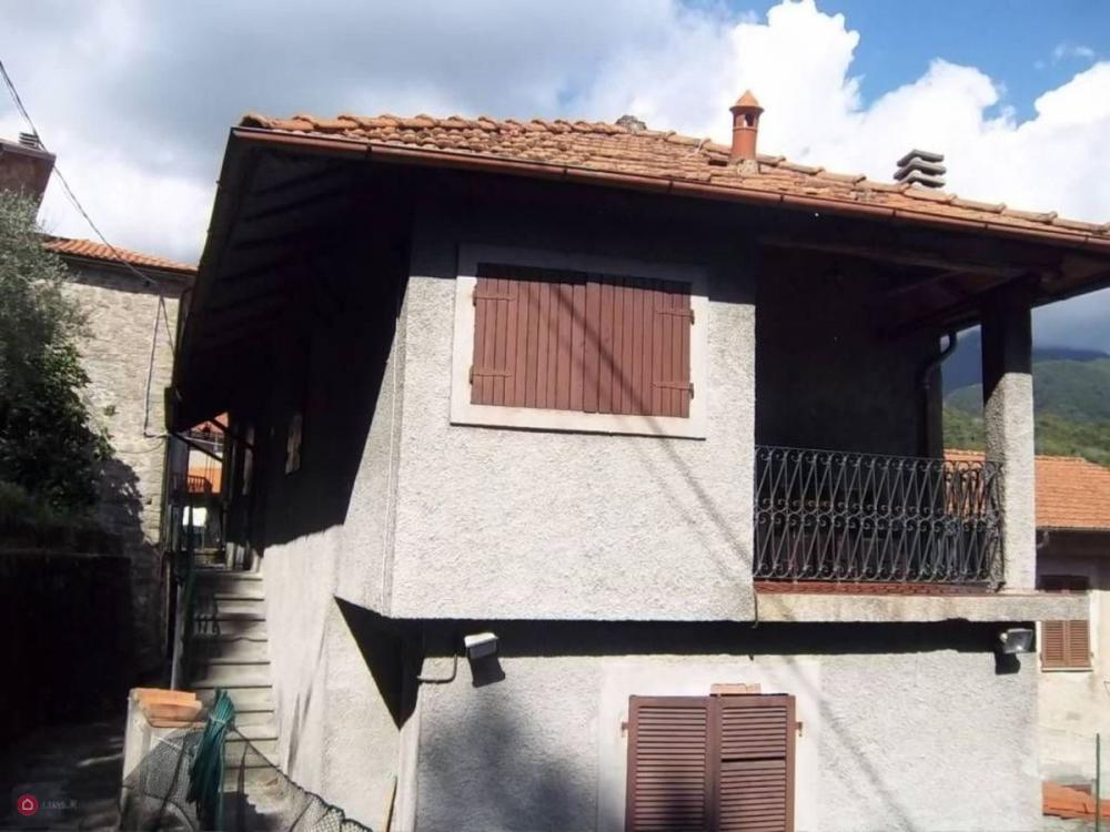appartamento in vendita a Licciana Nardi in zona Taponecco