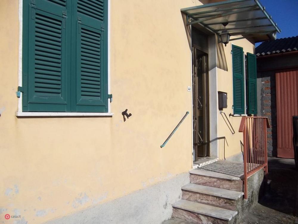 casa indipendente in vendita a Licciana Nardi in zona Monti