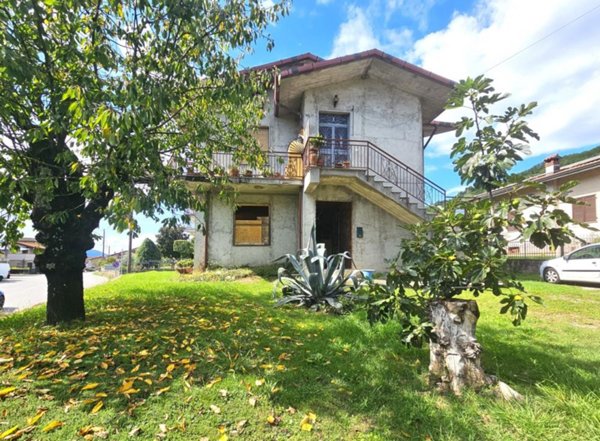 casa indipendente in vendita a Licciana Nardi in zona Monti