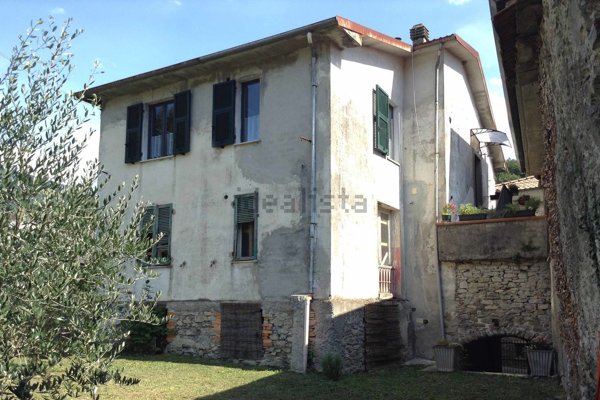 casa indipendente in vendita a Licciana Nardi