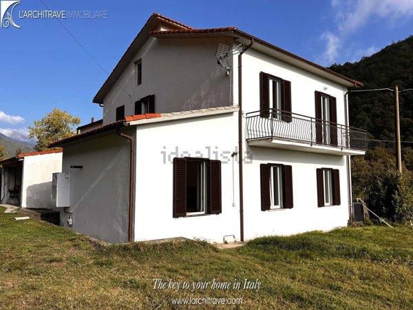 casa indipendente in vendita a Licciana Nardi
