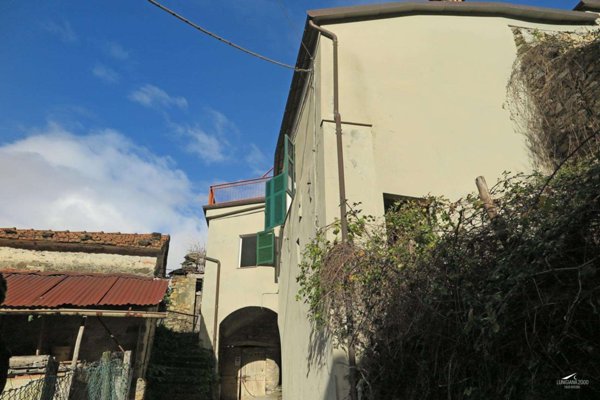 casa indipendente in vendita a Licciana Nardi