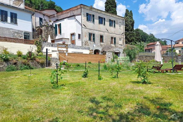 casa indipendente in vendita a Licciana Nardi