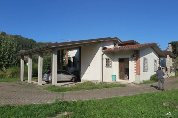 casa indipendente in vendita a Licciana Nardi