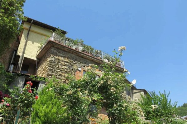 casa indipendente in vendita a Licciana Nardi
