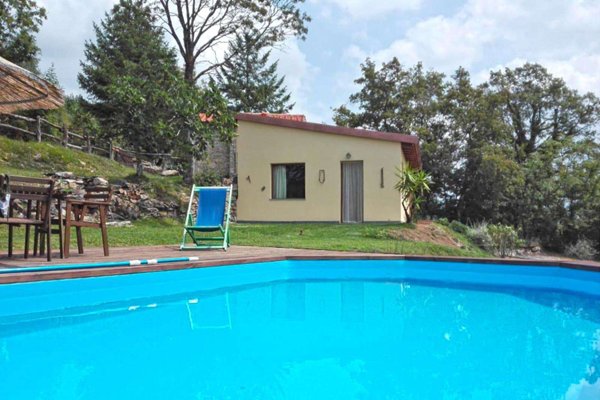 casa indipendente in vendita a Licciana Nardi