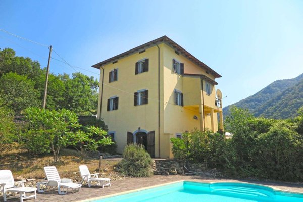 casa indipendente in vendita a Licciana Nardi