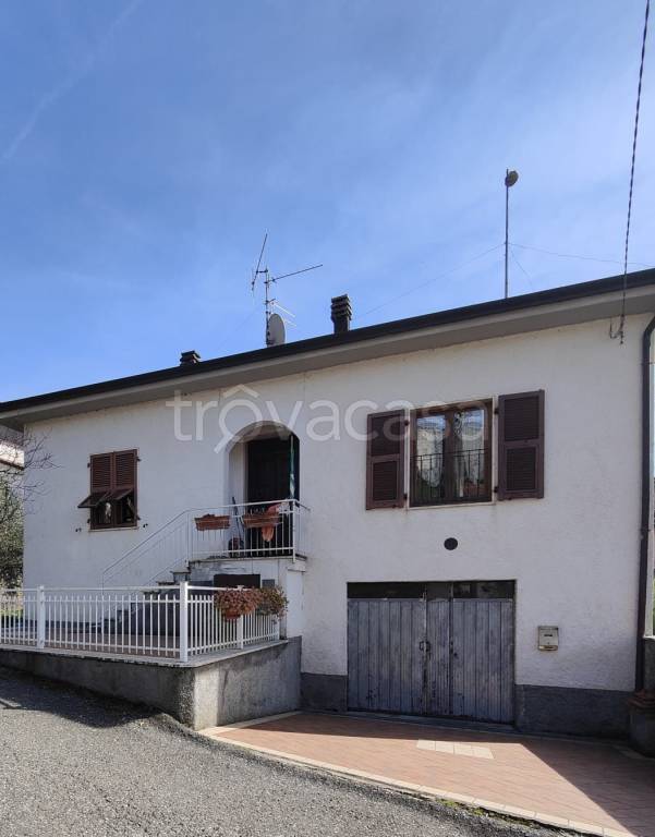 casa indipendente in vendita a Licciana Nardi