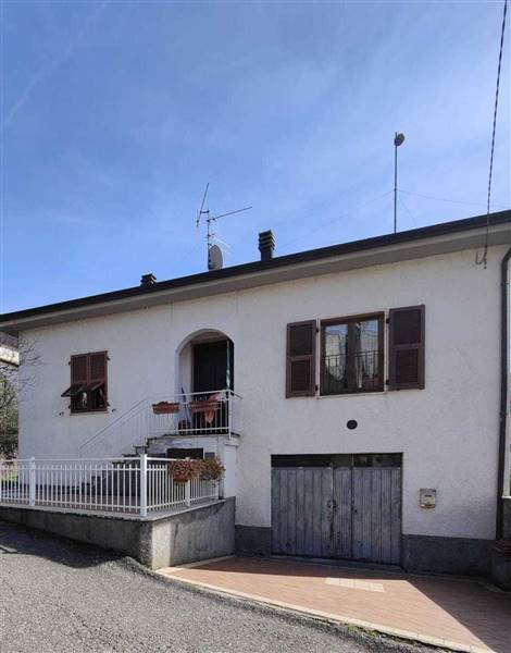 casa indipendente in vendita a Licciana Nardi