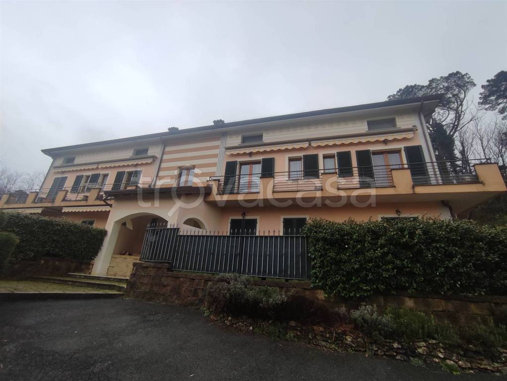 appartamento in vendita a Licciana Nardi in zona Terrarossa