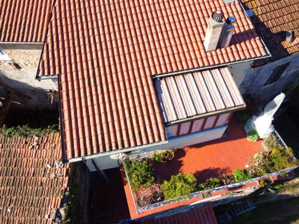casa indipendente in vendita a Licciana Nardi