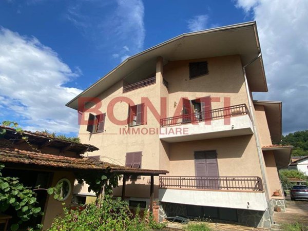 casa indipendente in vendita a Licciana Nardi in zona Monti