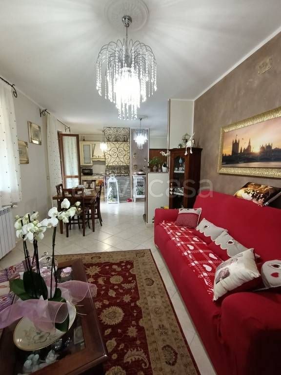 appartamento in vendita a Licciana Nardi in zona Monti