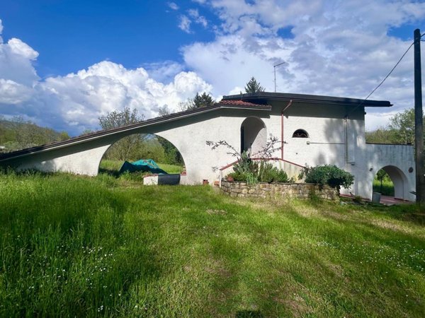 casa indipendente in vendita a Licciana Nardi in zona Monti
