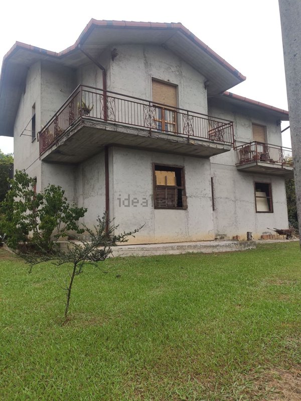 casa indipendente in vendita a Licciana Nardi