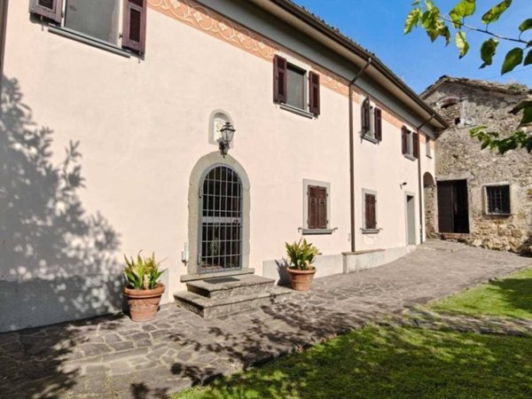 casa indipendente in vendita a Licciana Nardi