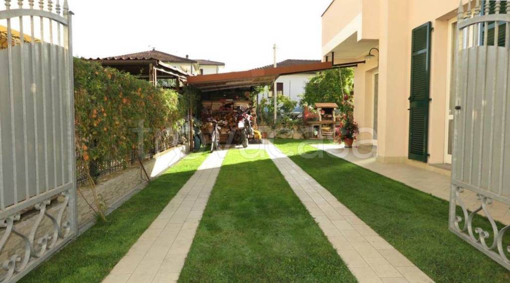 casa indipendente in vendita a Licciana Nardi in zona Monti
