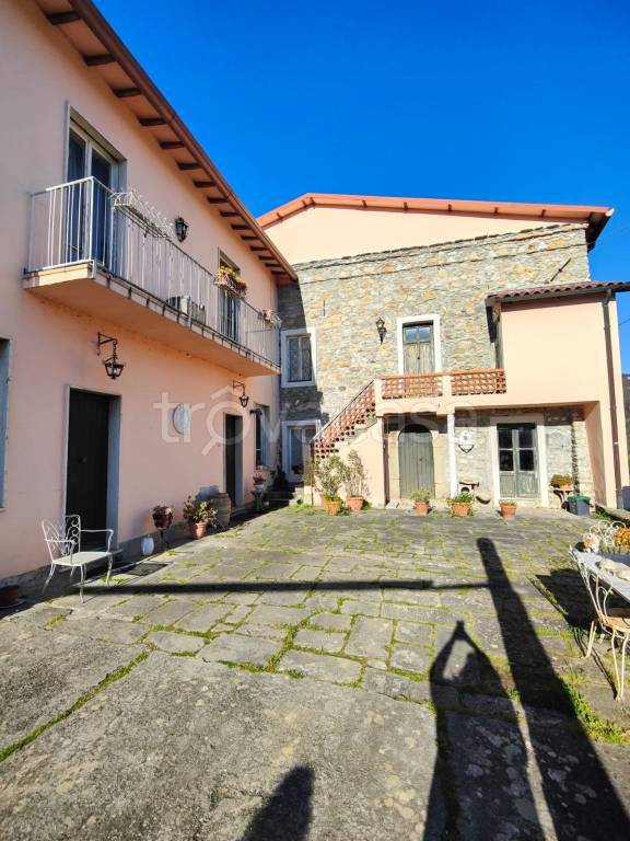 casale in vendita a Licciana Nardi