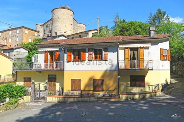 casa indipendente in vendita a Licciana Nardi in zona Bastia