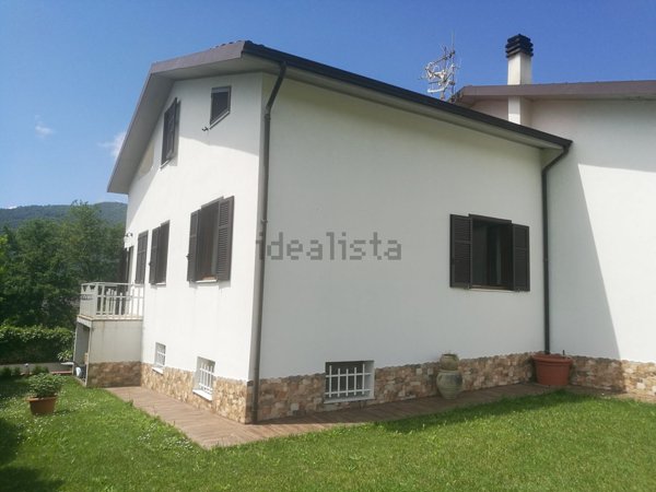 casa indipendente in vendita a Licciana Nardi