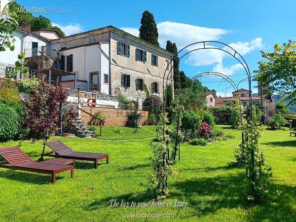 casa indipendente in vendita a Licciana Nardi