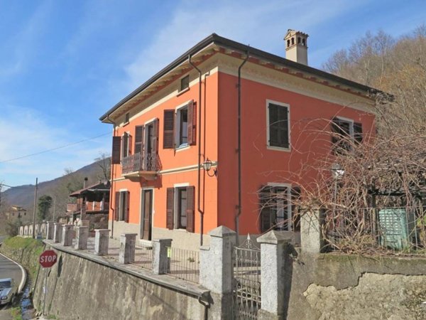 casa indipendente in vendita a Licciana Nardi