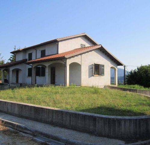 casa indipendente in vendita a Licciana Nardi