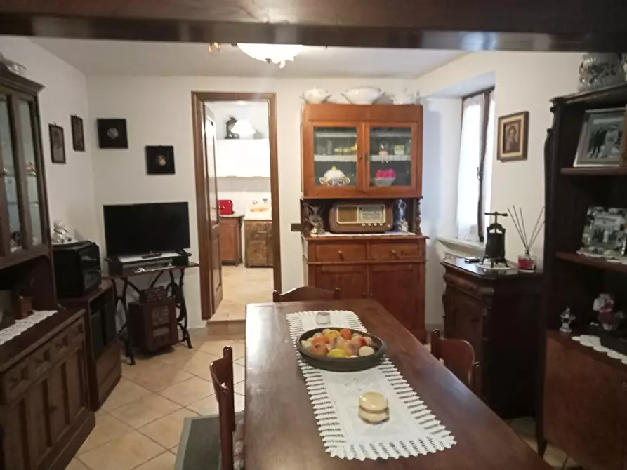 casa indipendente in vendita a Licciana Nardi in zona Pontebosio