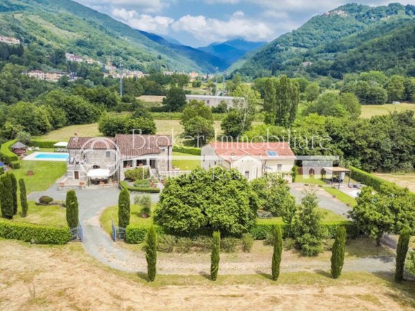 casa indipendente in vendita a Licciana Nardi