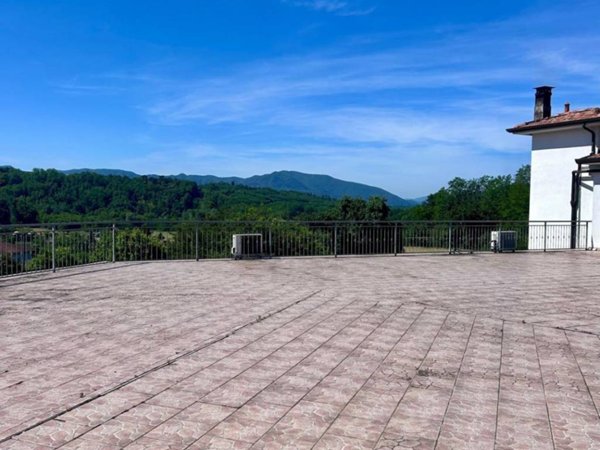 appartamento in vendita a Licciana Nardi in zona Monti