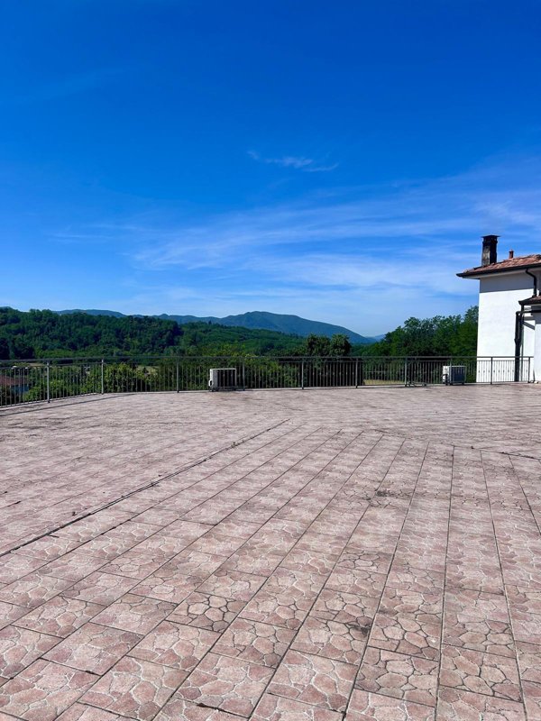 appartamento in vendita a Licciana Nardi in zona Monti