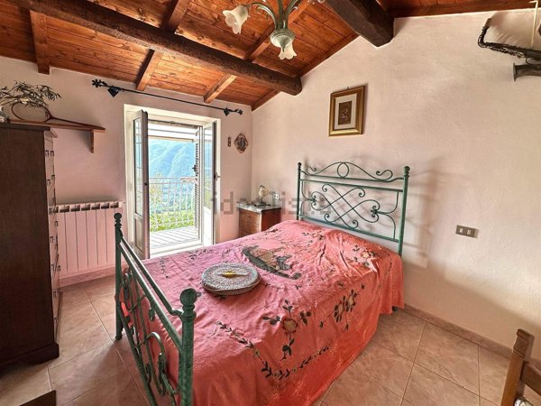 casa semindipendente in vendita a Licciana Nardi