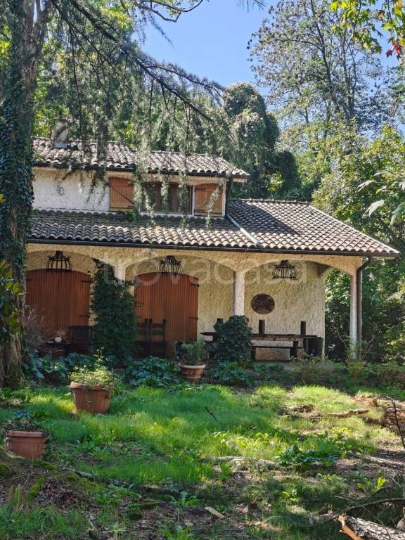 casa indipendente in vendita a Licciana Nardi