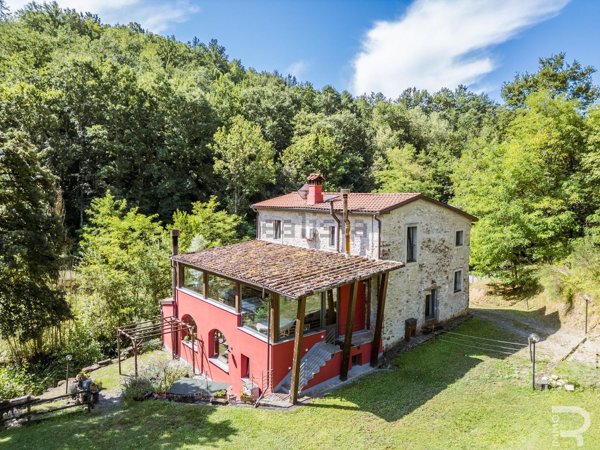 pentavano in vendita a Licciana Nardi