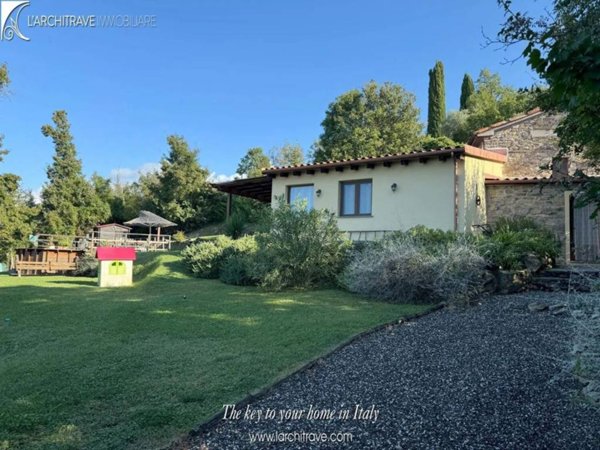 casa indipendente in vendita a Licciana Nardi