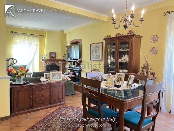 casa indipendente in vendita a Licciana Nardi