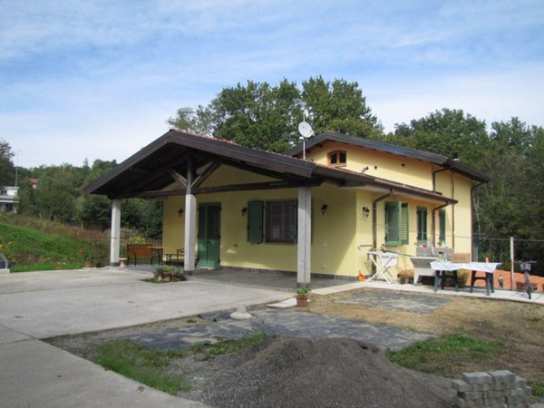 casa indipendente in vendita a Licciana Nardi in zona Monti