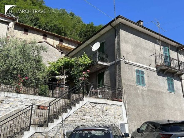 casa indipendente in vendita a Licciana Nardi