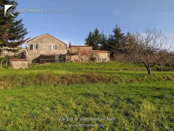 casa indipendente in vendita a Licciana Nardi