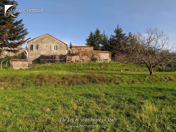 casa indipendente in vendita a Licciana Nardi