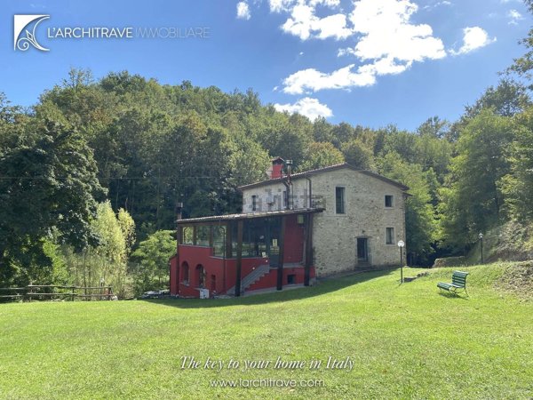 casa indipendente in vendita a Licciana Nardi
