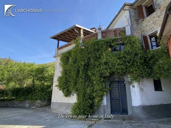 casa indipendente in vendita a Licciana Nardi in zona Monti