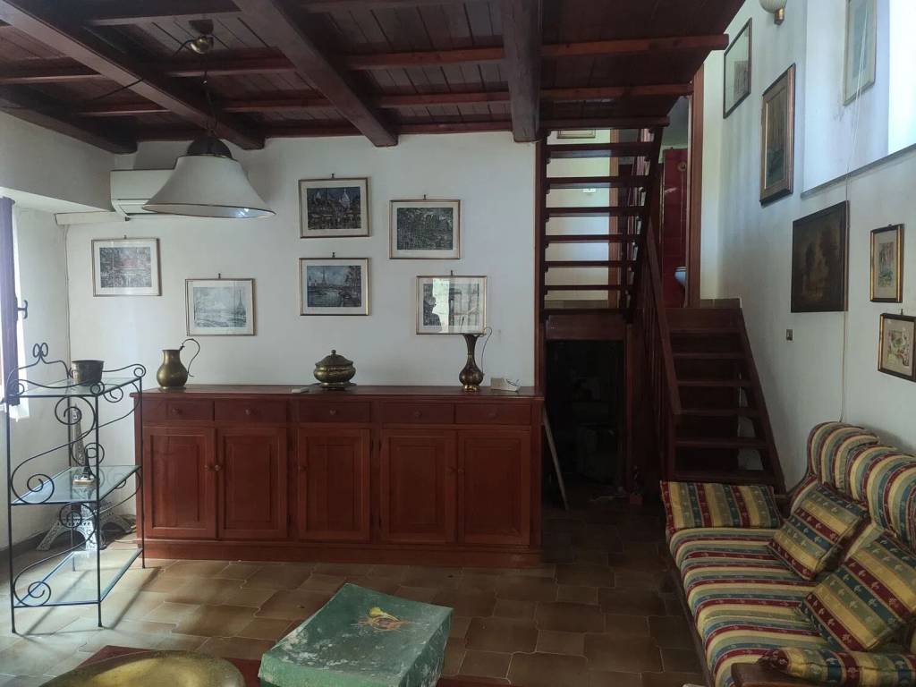 casa semindipendente in vendita a Licciana Nardi in zona Monti