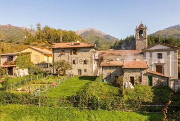 casa indipendente in vendita a Licciana Nardi