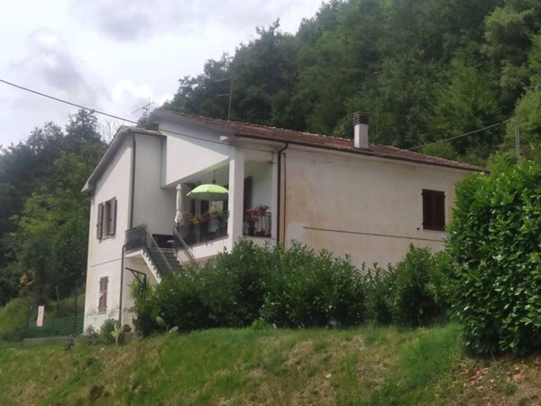 appartamento in vendita a Licciana Nardi