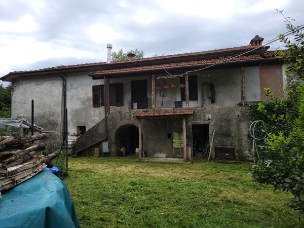 casa indipendente in vendita a Licciana Nardi