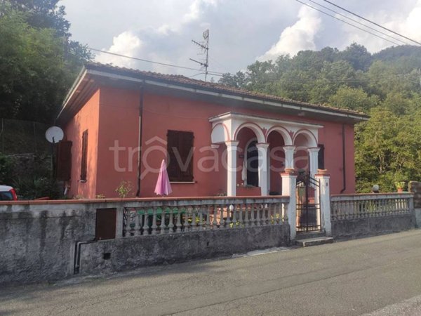 casa indipendente in vendita a Licciana Nardi