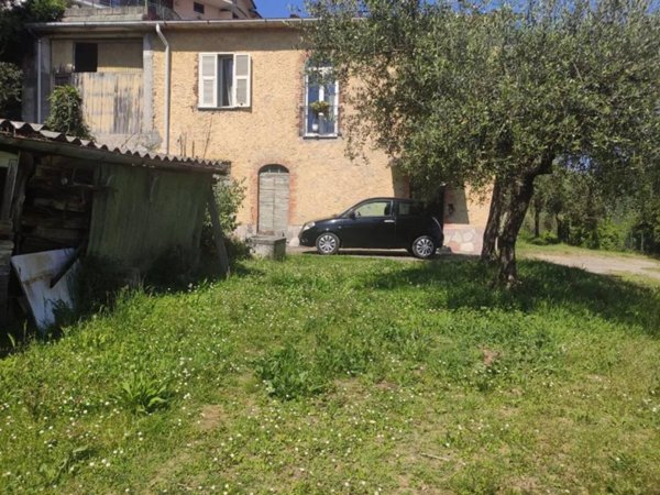 appartamento in vendita a Licciana Nardi