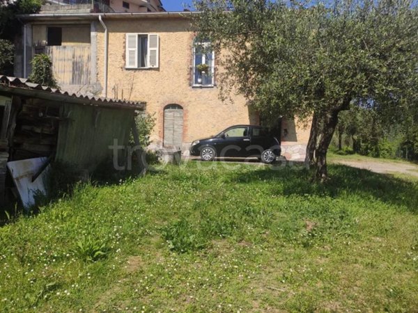 appartamento in vendita a Licciana Nardi